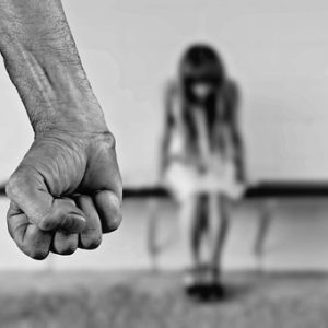 Giornata mondiale contro la violenza sulle donne. Riflessioni di Umberto Galimberti sull’alterità