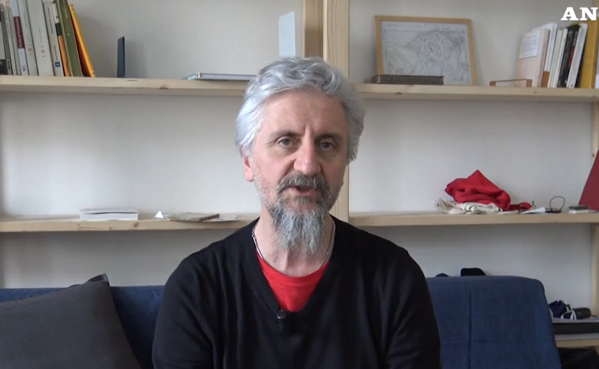 Ascanio Celestini, regista de “La Pecora Nera”, interviene su ANSA sul tema del manicomio