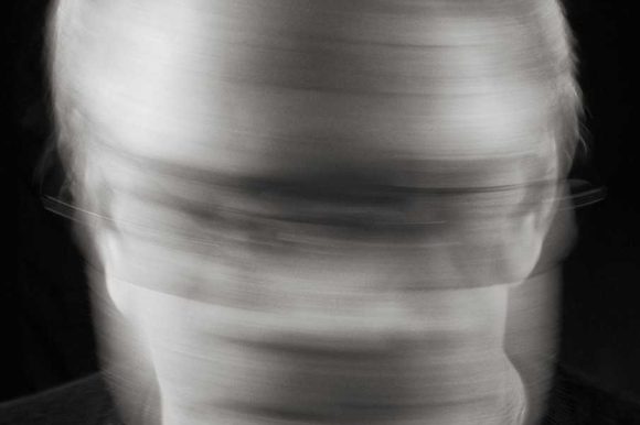 locandina gnamc 2025 “La salute mentale, oggi”. L’esposizione fotografica dal 2 al 12 ottobre 2025 alla GNAMC