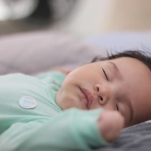 Dormire poco da bimbi aumenta il rischio di depressione durante l’adolescenza: lo dice la scienza