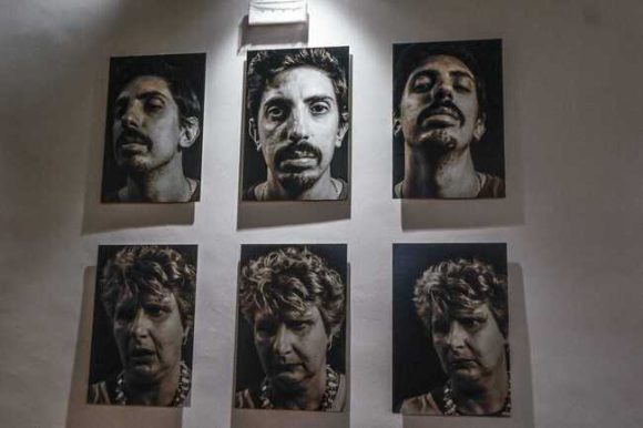 download (1) (1) “La salute mentale, oggi”. La fotografia entra nella Casa della Comunità dell’ASL Roma 2